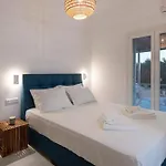 Olivine Apartment *