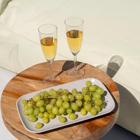 Olivine Paros Lejlighed