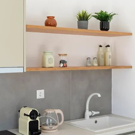 Olivine * Parikia (Paros)